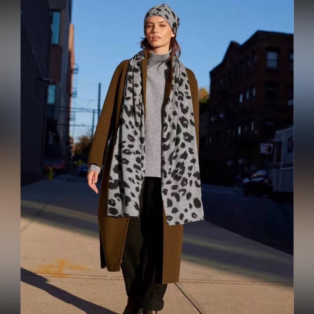White + Warren Cashmere Leopard Print Scarf